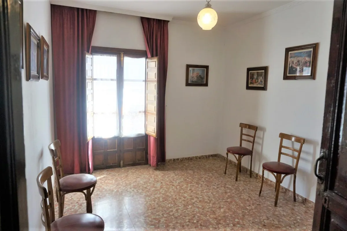 325ce555-db93-4d31-92c1-6c9cd44ffa35