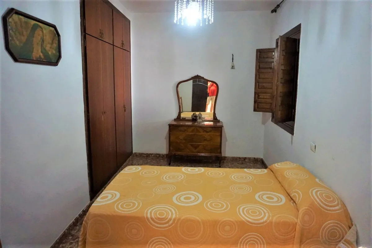 b4cb751f-99d2-43fb-bc78-a01f636b555c