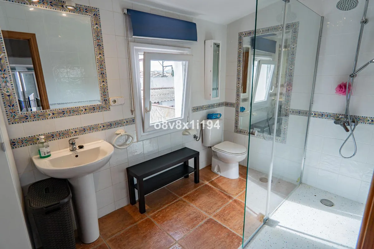 0d63e7a4-e25a-41d9-8514-05a03034289a