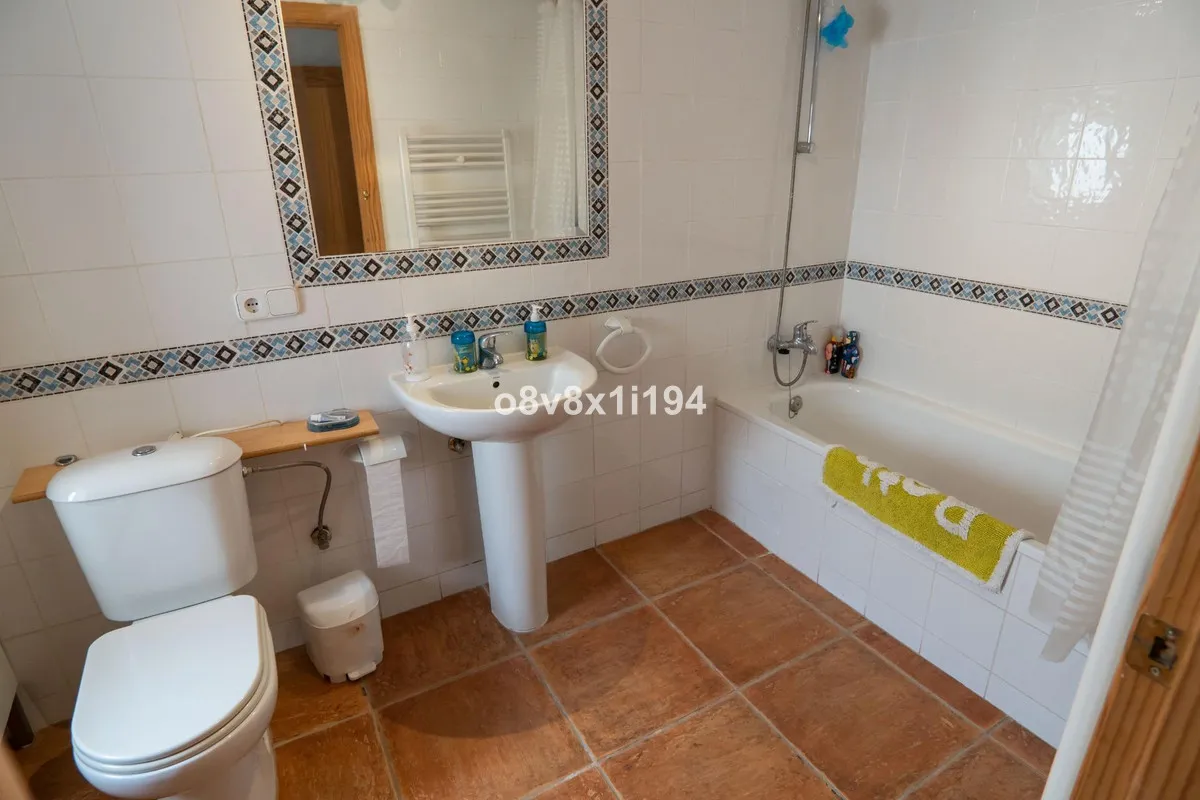 31a64e3a-ab38-492b-9969-82f0f0855ea7