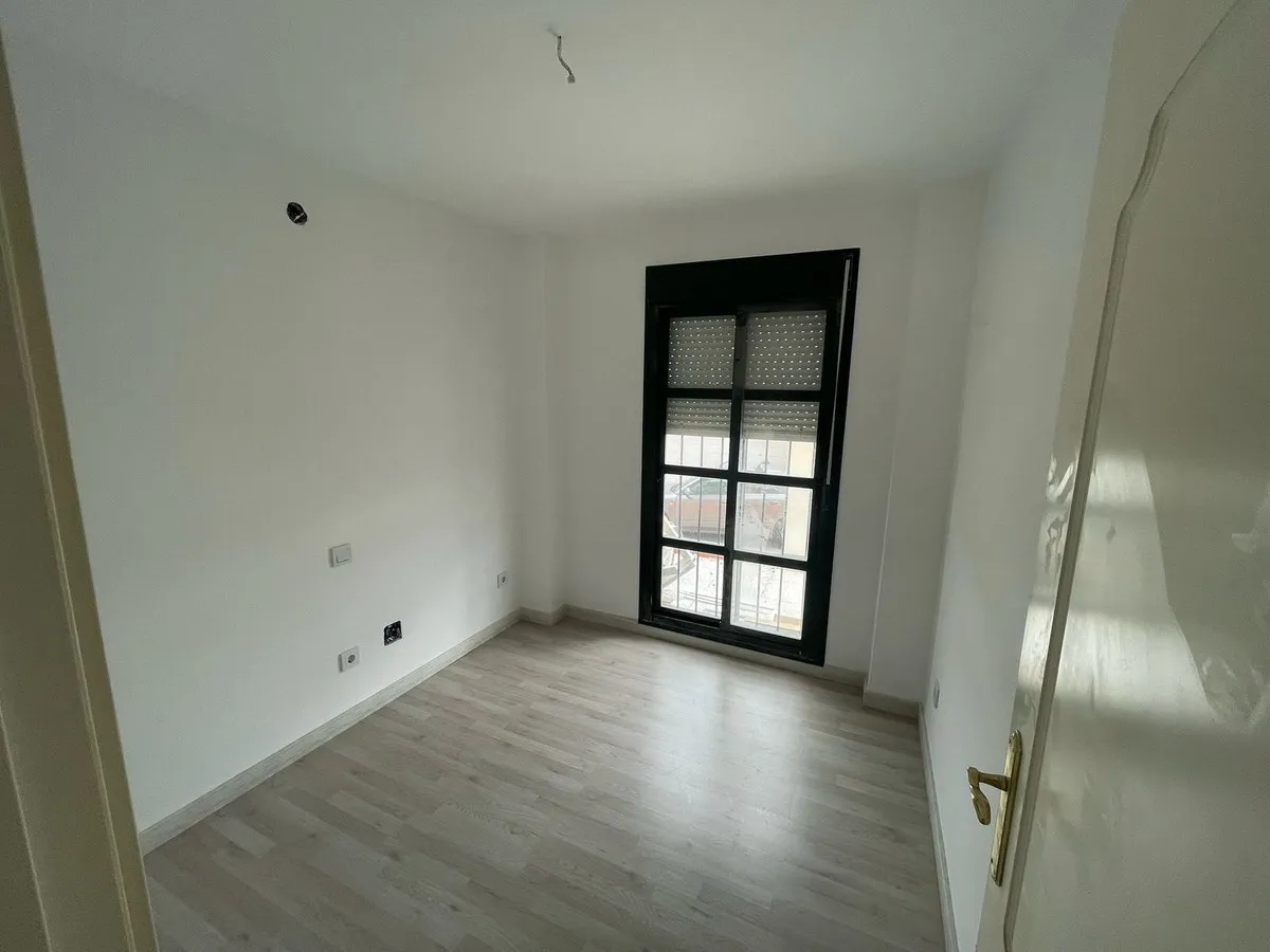 0e914856-dfdd-4f2d-b1f8-2c4605e893af