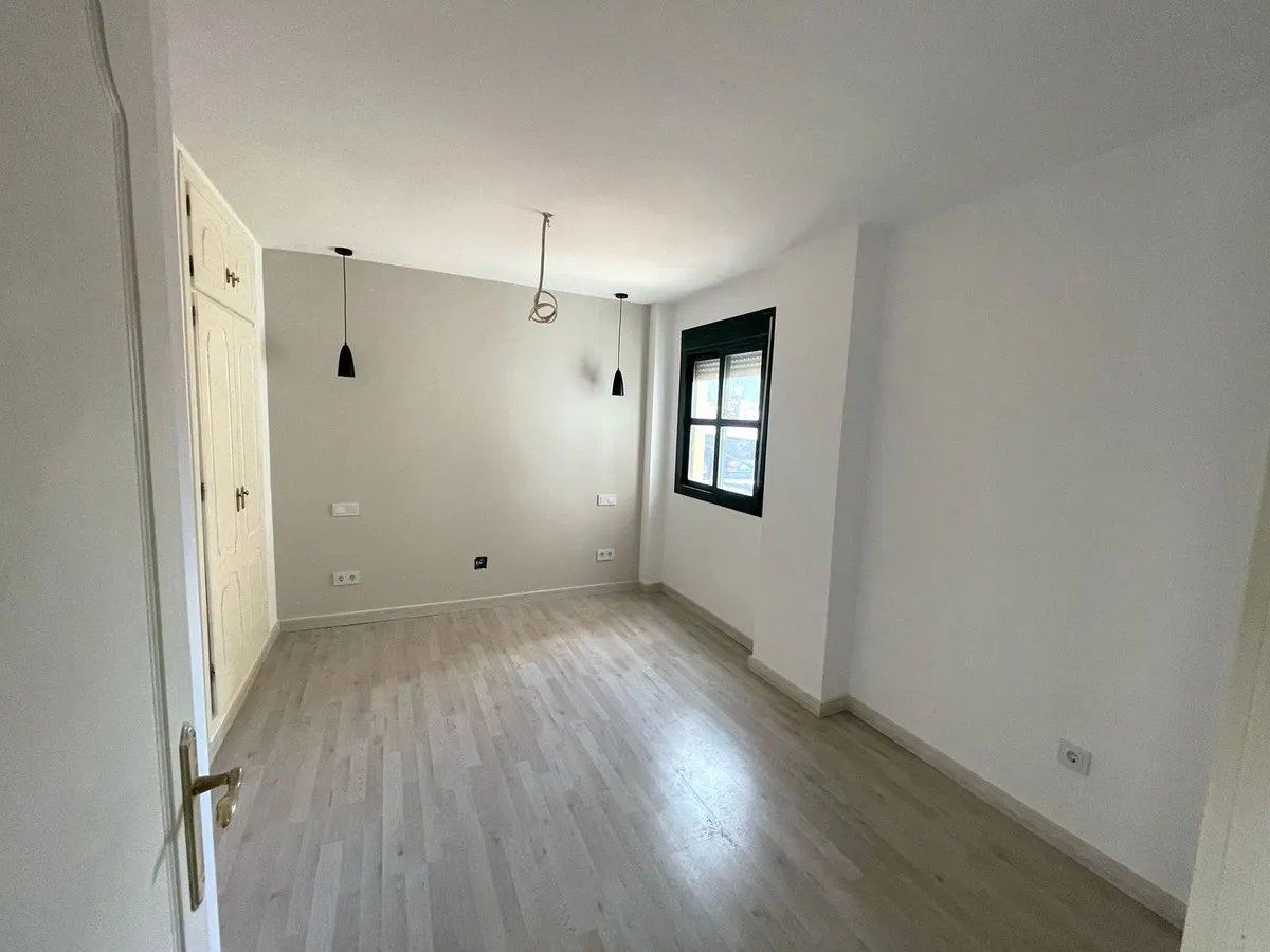 b3b0b308-e599-4254-bdeb-97bcac5a9429