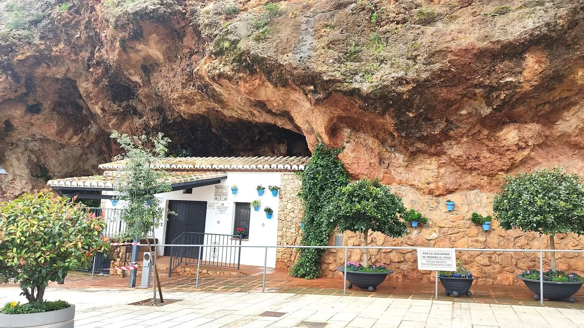 5fde2575-e3b3-4178-b56f-bc8a8fd1a7b8