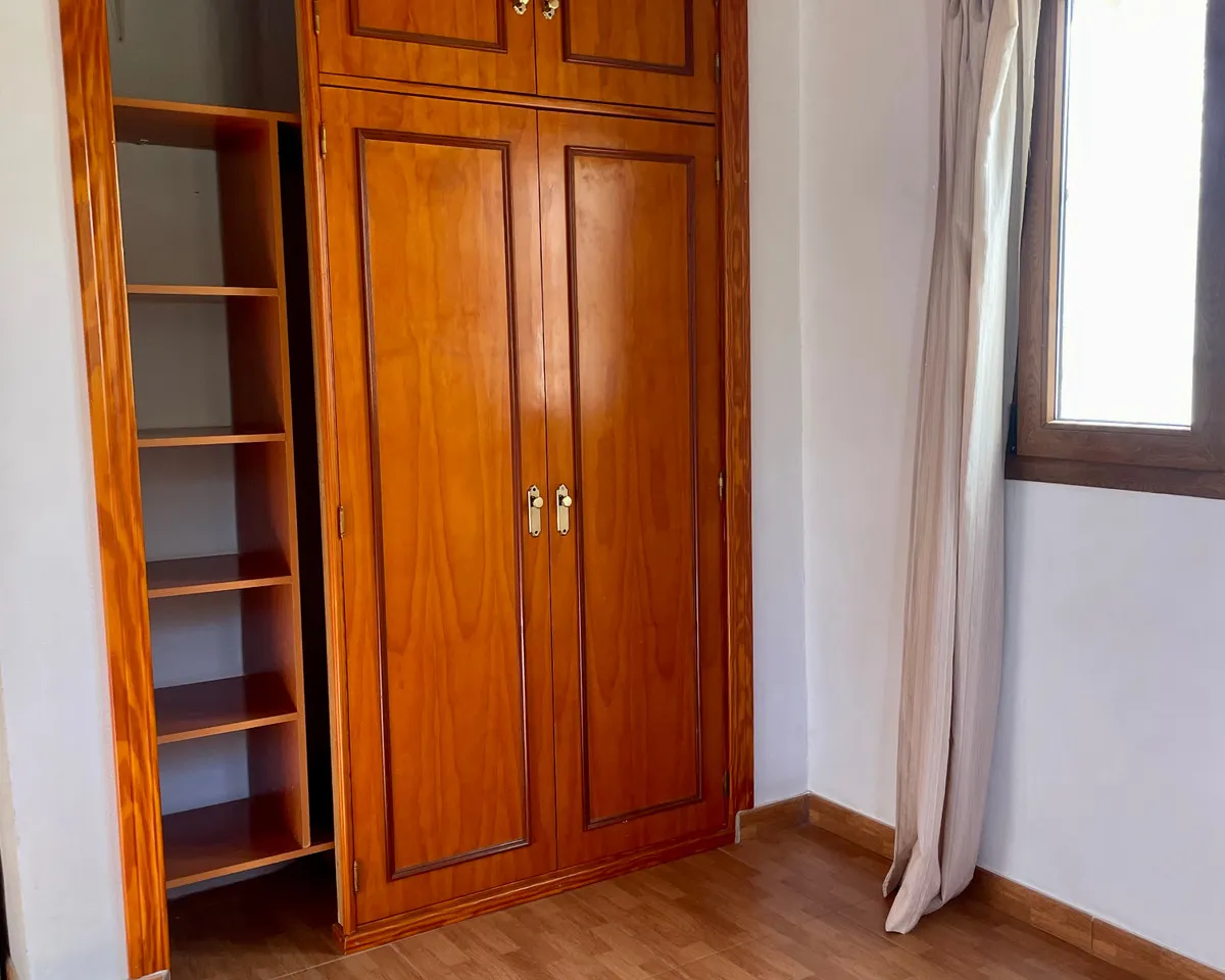 b2737b44-ec05-41d7-a70c-cc3da033d61e