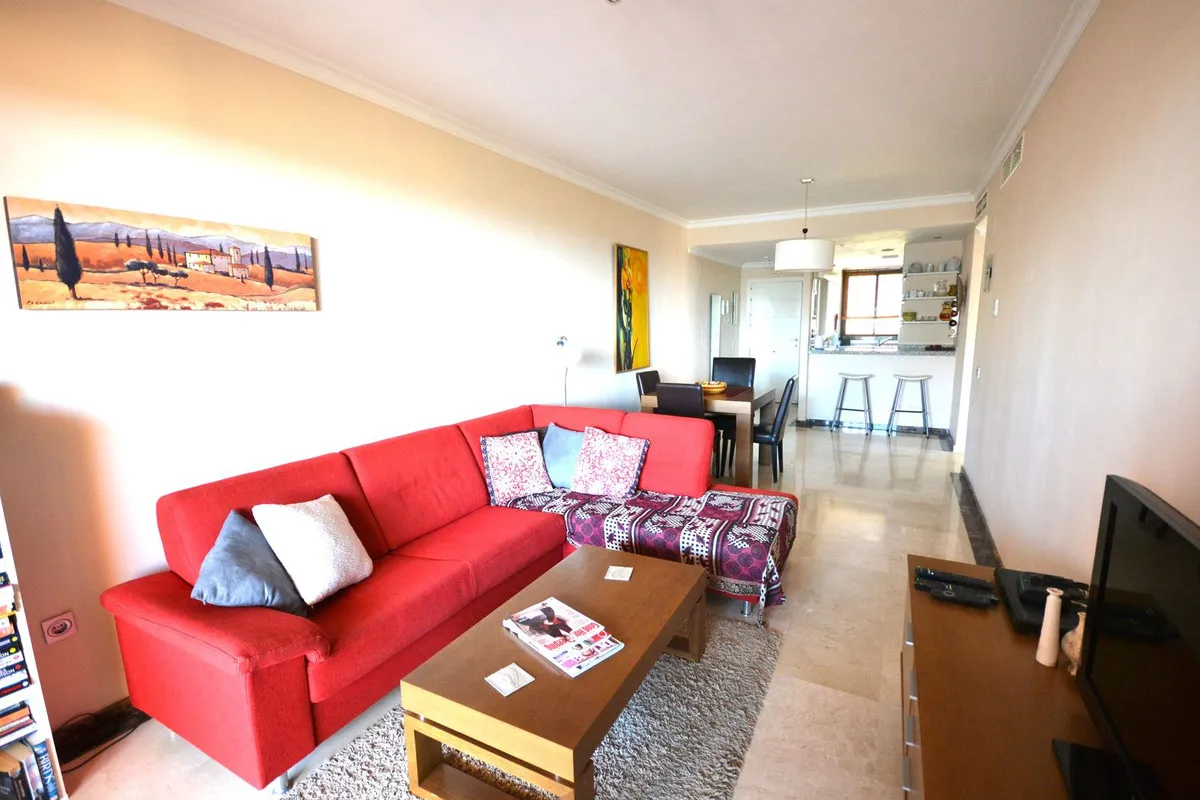 1d8c4ca2-f6b8-436a-8f73-2a3b3f13bce8