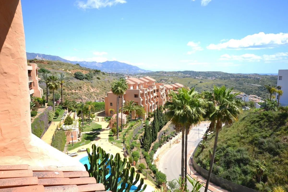 5c4c73db-c74f-4b2d-8d26-c05e8f95706a