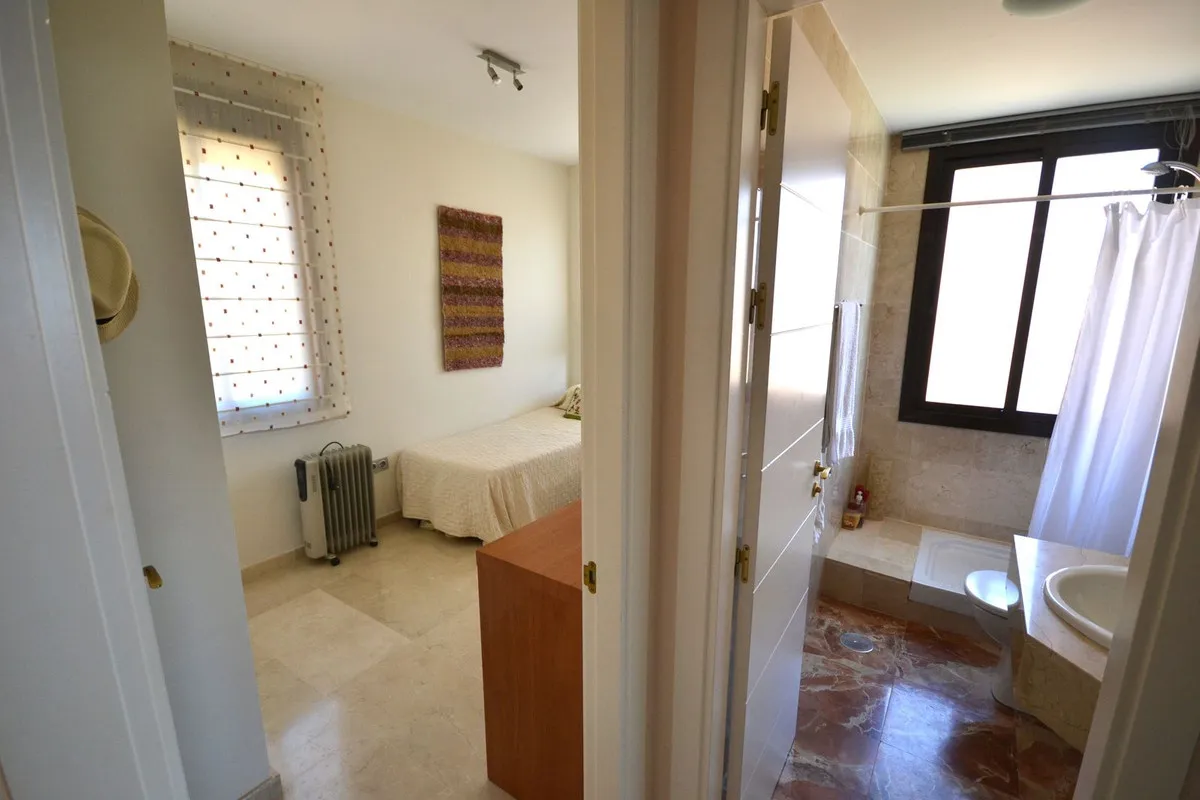 9b6edcb4-b14f-4f03-b547-8150ae337215