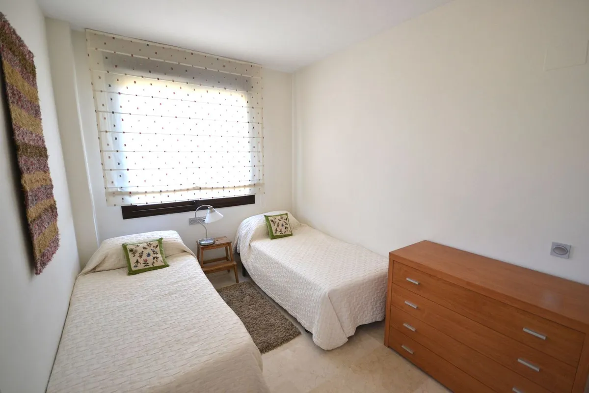 9e19a60f-779f-4f95-bb18-ea537b05587a