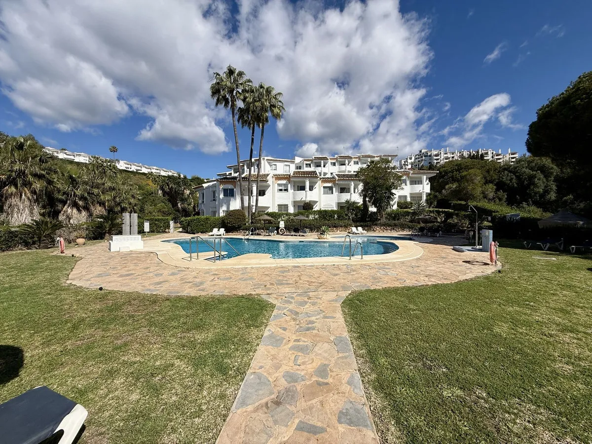 5e543abf-0bf1-41b3-9ad4-e79155d77107