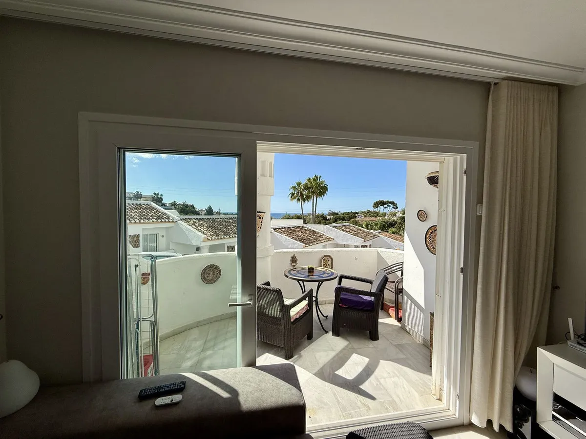 c8025c7e-7385-4985-8827-abd6f237b033