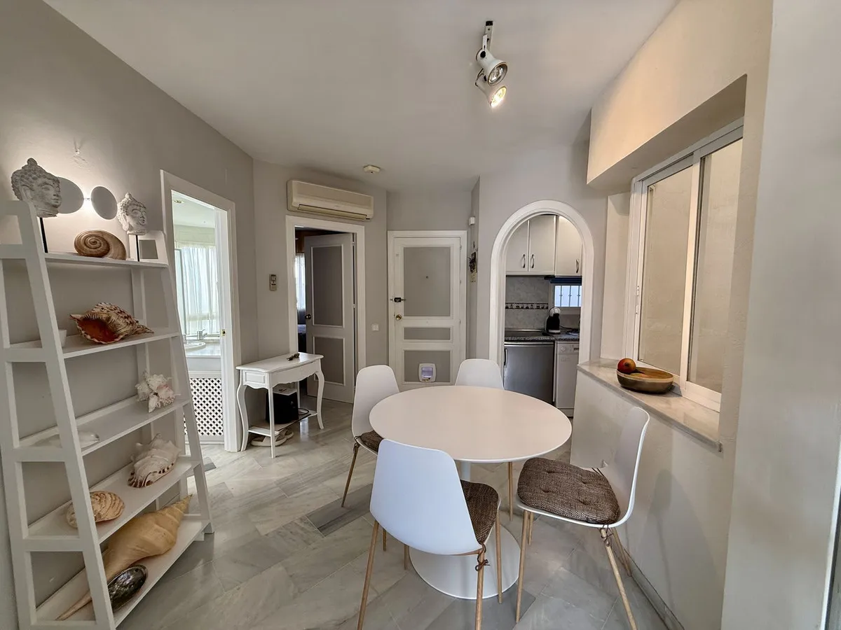 f418f1c3-1435-4051-9bbb-29d9d23c4041