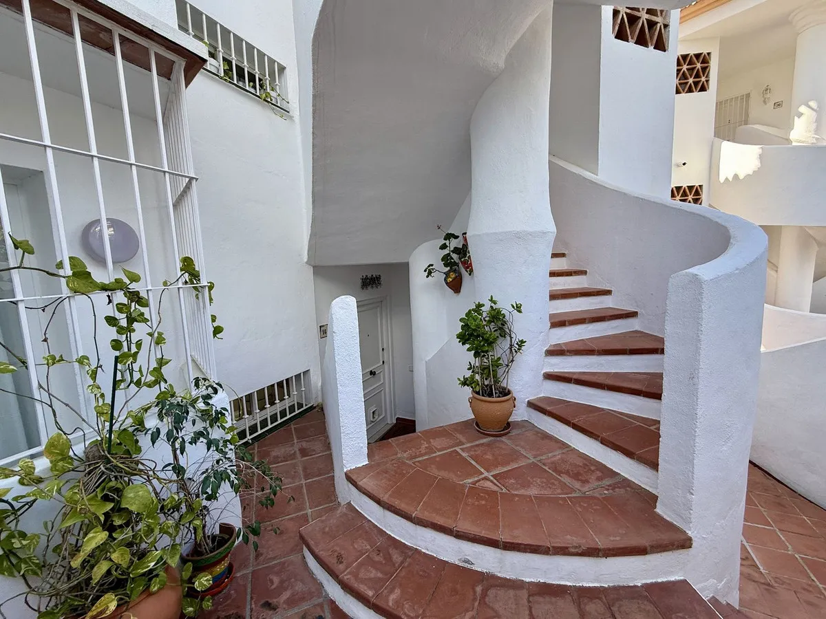 f8ede5b1-dcb7-4469-97f4-66196dcafd6a