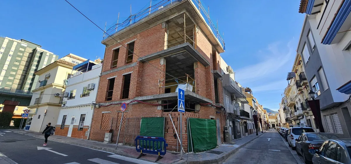 b60a3ad8-e211-4293-8e53-ed2db2bb691e