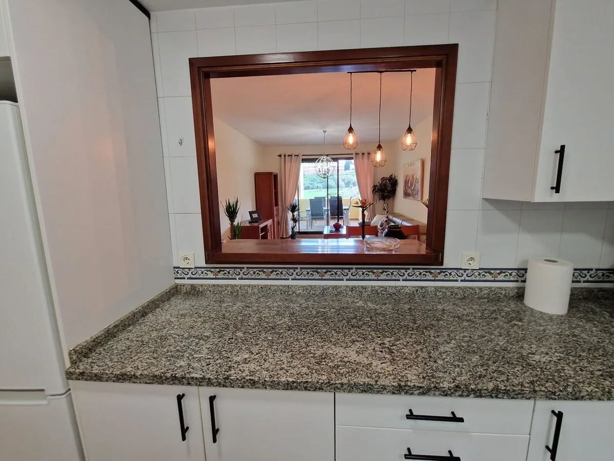 11df12ee-72b7-42d5-917b-12c6fd23c2ac