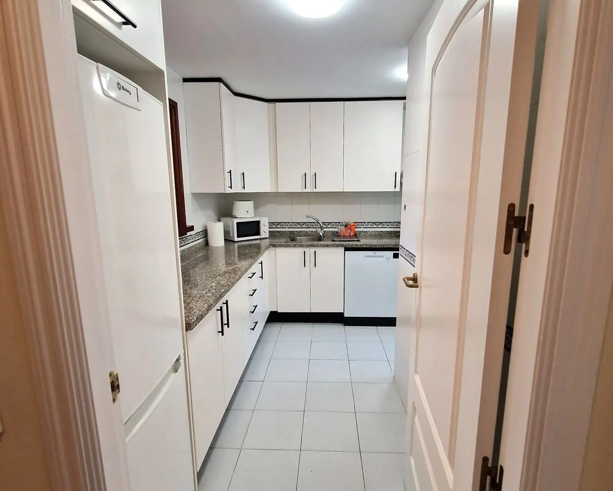 1c190529-e0fc-426f-95d3-be5ba8c8cd6e