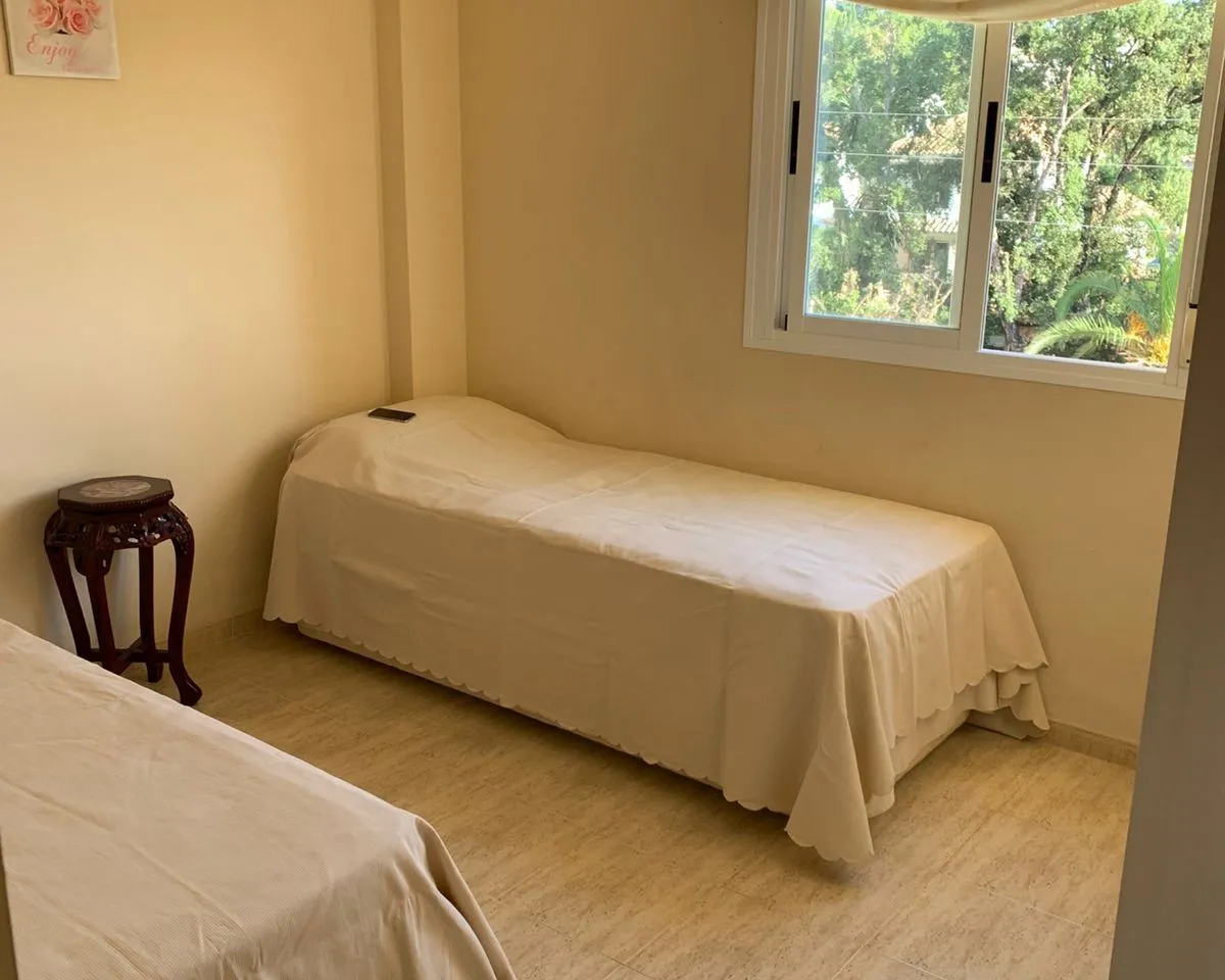 c14a627c-ca95-4163-acdb-230d14254402