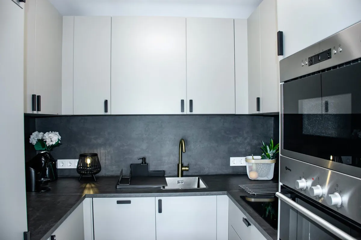 1825ae97-f051-496c-84f6-6a13d25c646c