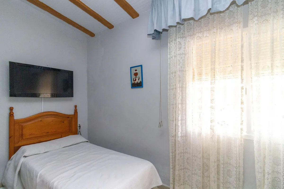 06e742aa-7d23-4ebc-b5d4-71f0573c3dd0