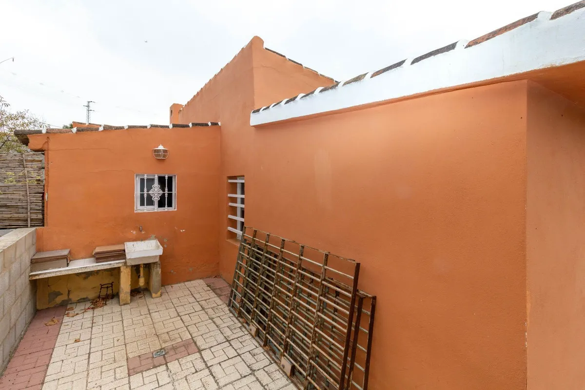 10d5da06-39cc-4339-9425-6ca0b13d6837