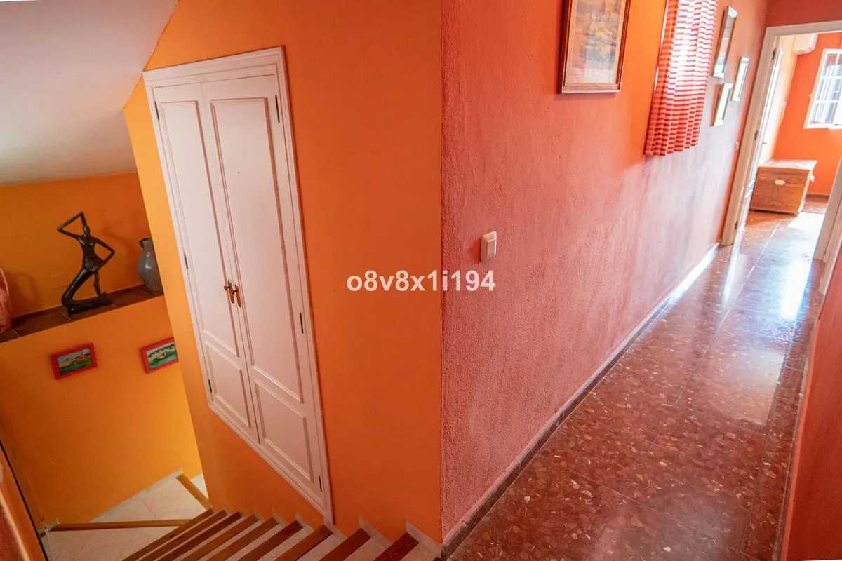 01ba63a2-9a53-4c22-b980-f6a68410862e