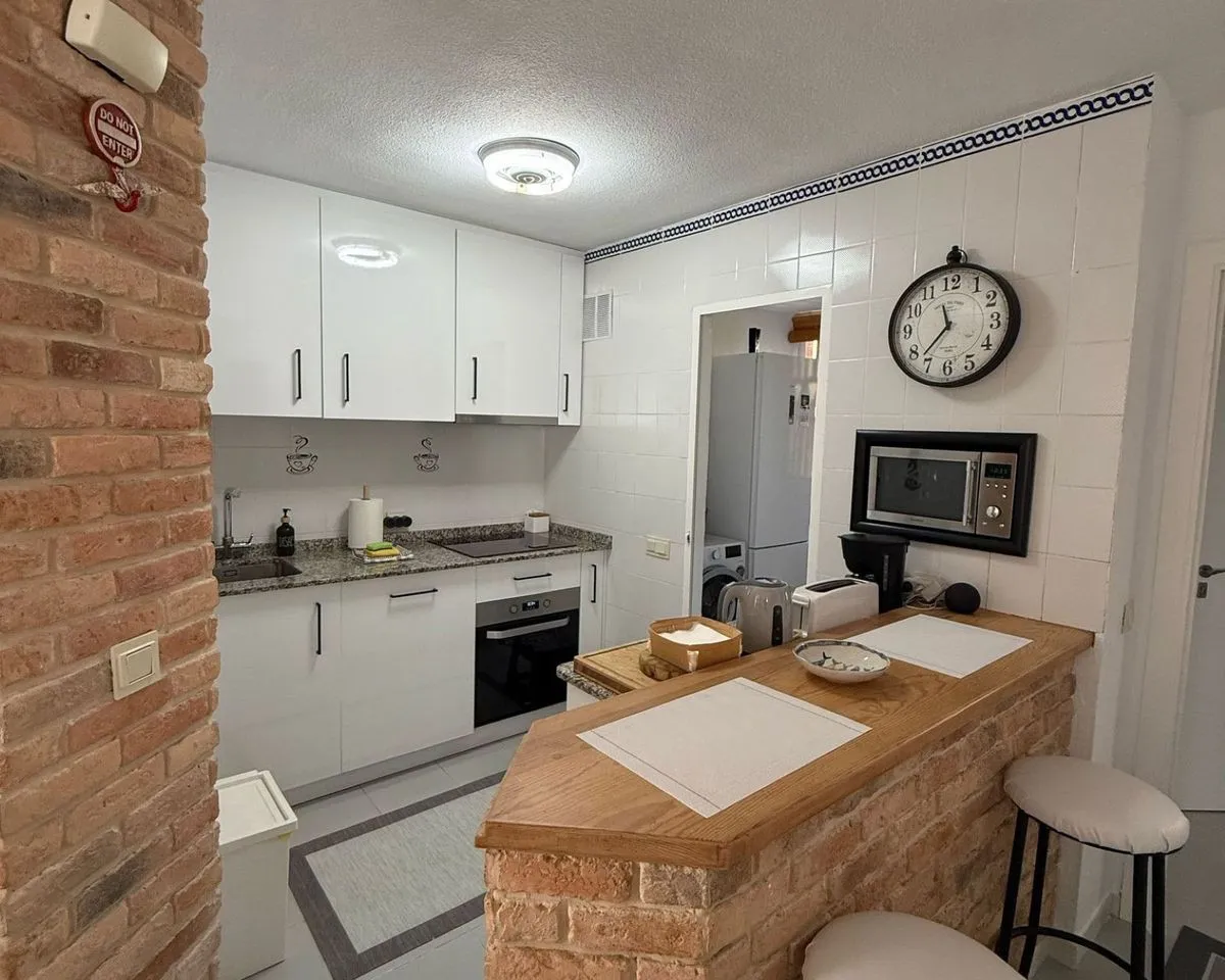 74ca7579-22fa-4319-be8a-b80b857b3730