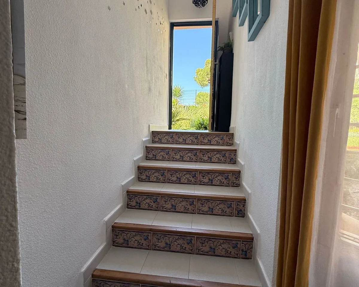 9633af09-b03a-43b6-ba97-0b15fe11dbf8