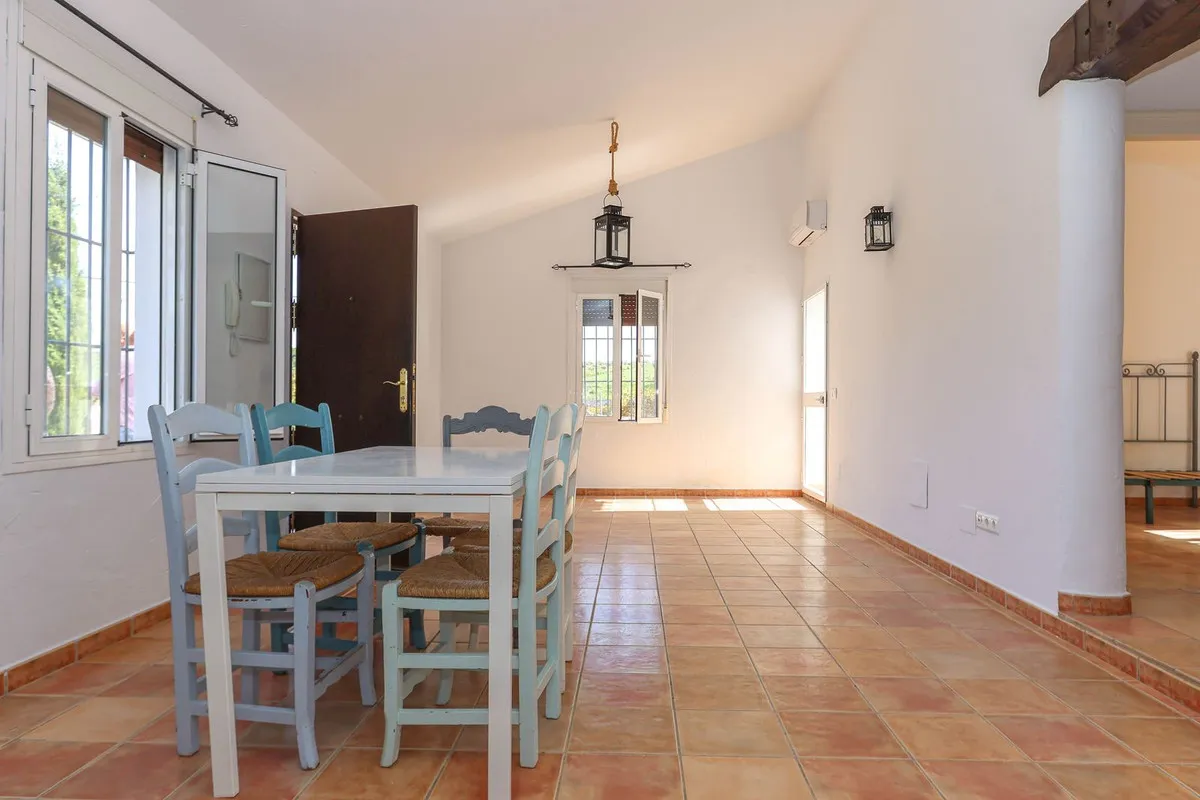 ee8242f7-01ce-42a6-abac-448031fde0ac