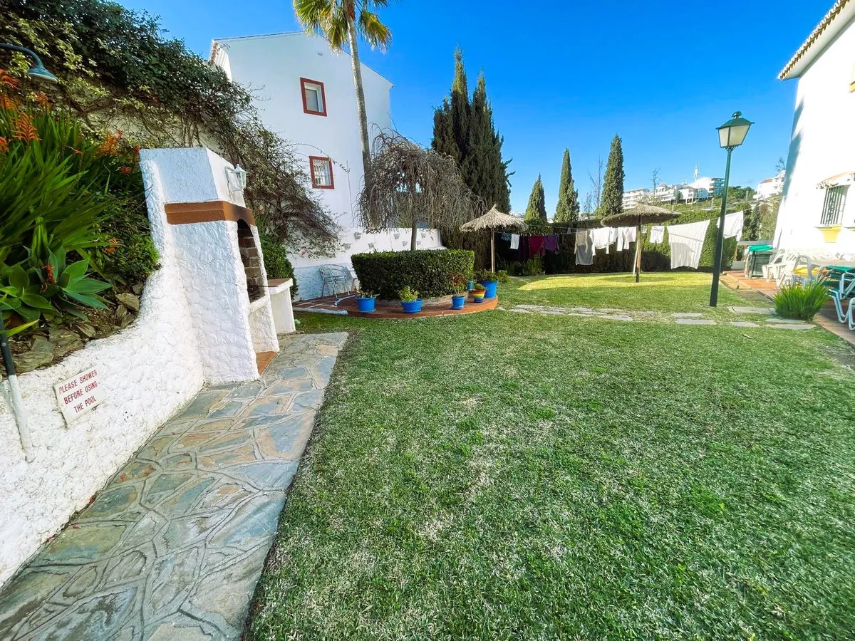 dfb8f1e9-f51b-41d8-be6e-de2731ec7080