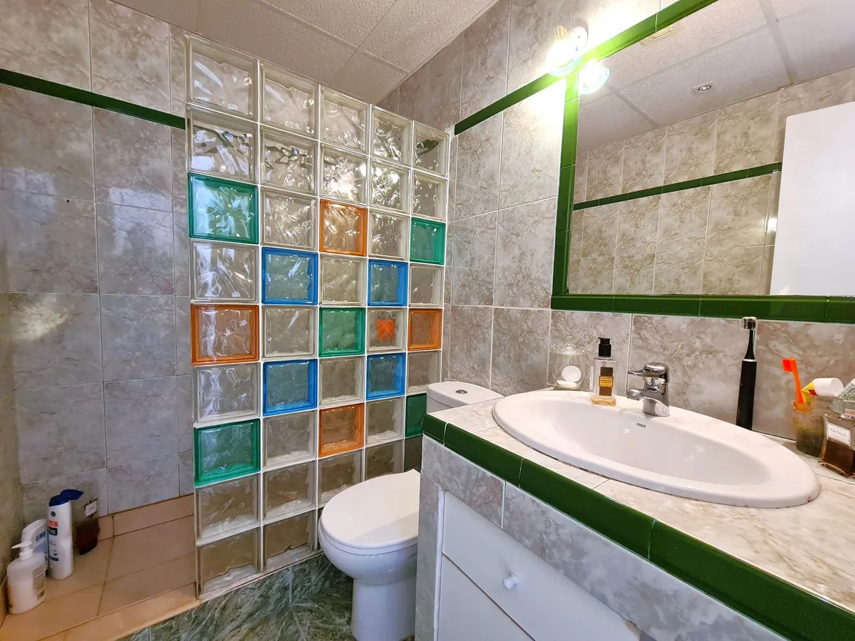 69f10374-7f5a-45ca-865f-21f94031c036