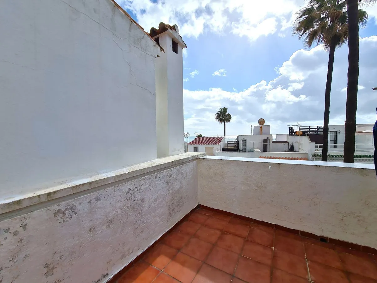 812b9d8b-3f79-4fa8-857c-d6c19e565ef1