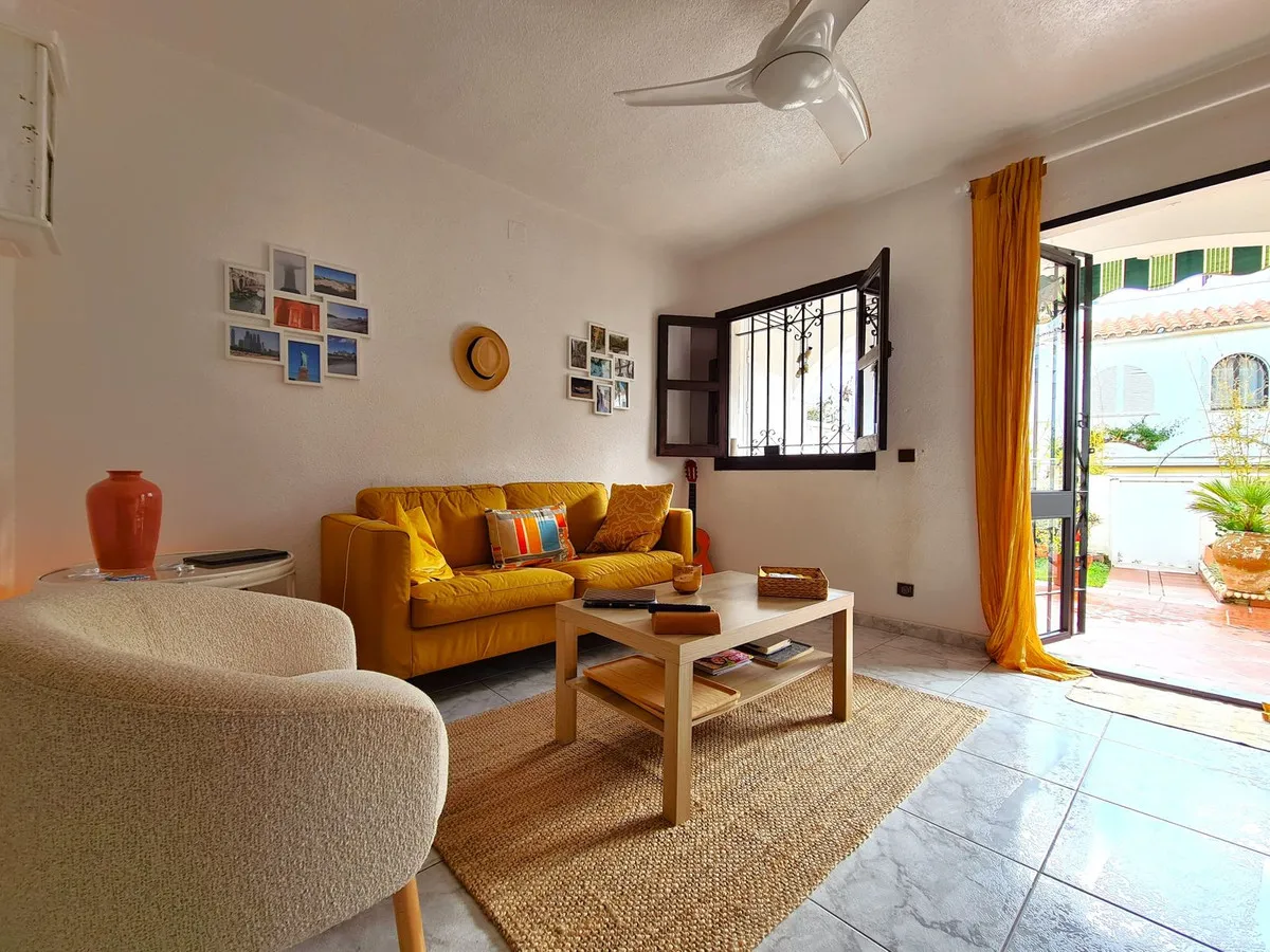 995e6ba3-4e0c-44e9-8df8-1ed32d6301a5