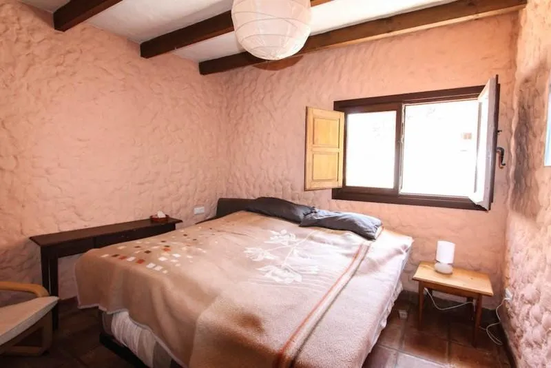 21422821-ed19-4ff3-9c79-643d67878c37