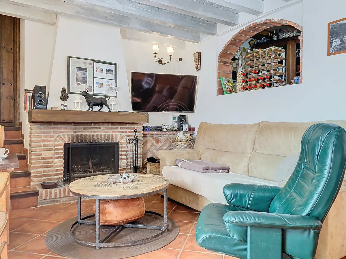 1d4120ac-3f90-489e-8e74-fa04ba210e4d