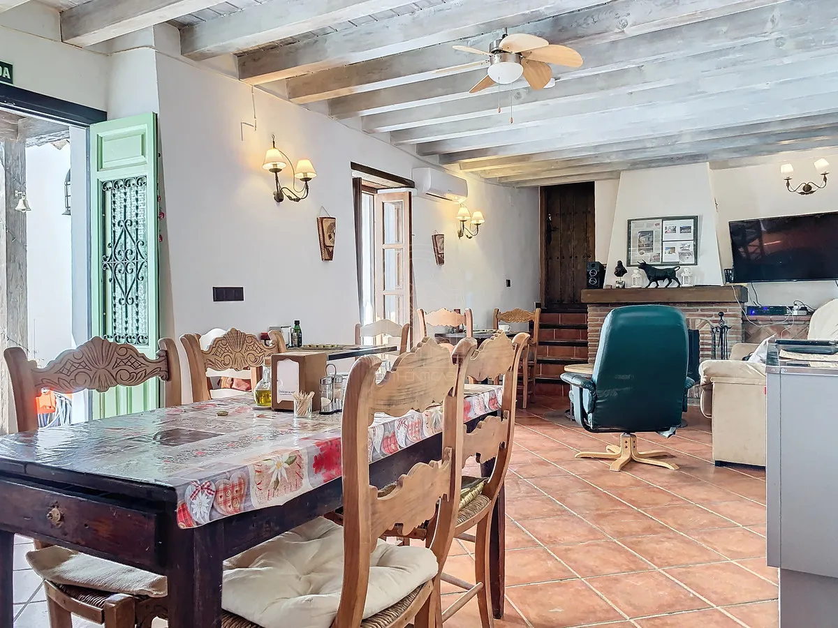 8631f0ae-5789-4cab-bbc2-7bd312aeaf13