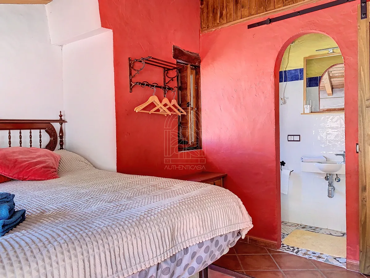 f240e723-e63a-4254-afa0-e35f4a9ca052