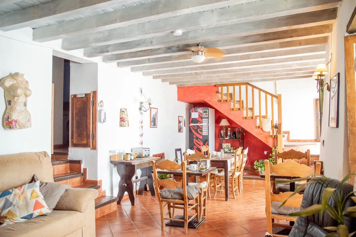 dff93636-618c-40d8-b5df-fde49a5af289