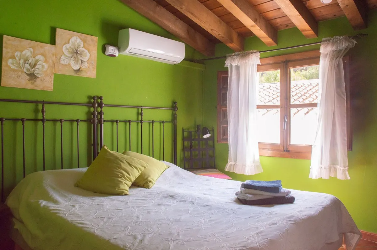 f2e1a892-4276-474a-873b-6abfd6ffc997