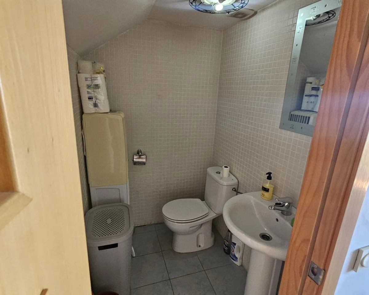 db54b8c5-7151-4b28-b4fc-796cbce01bae