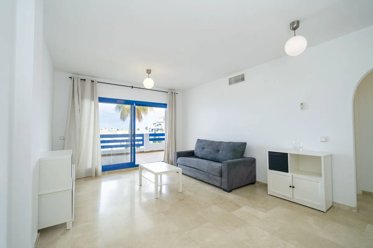 80e1b1db-535f-4d9d-8836-1b1b41e8fdf7