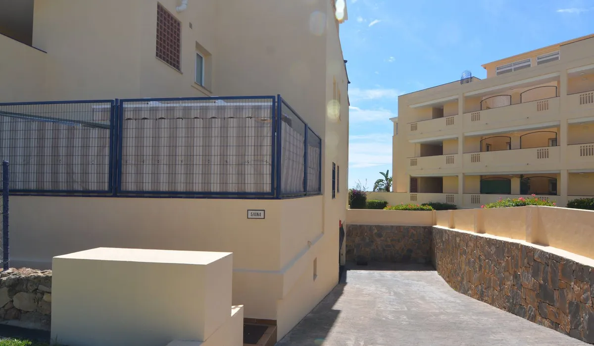 97e528ef-2337-43c7-a0fc-9e6d7dc0b285