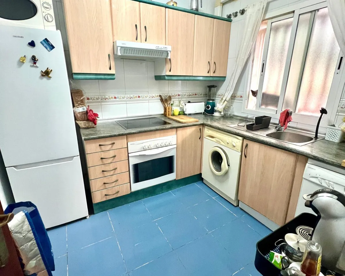 03b03b33-faa3-491d-ae48-46cdcebeb970