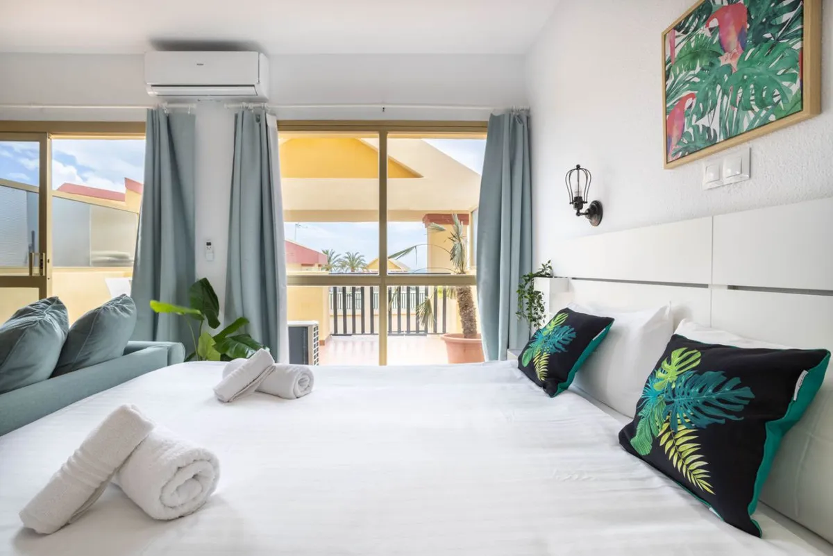 404dce38-6eb1-4cfc-82c6-b0bad1630010