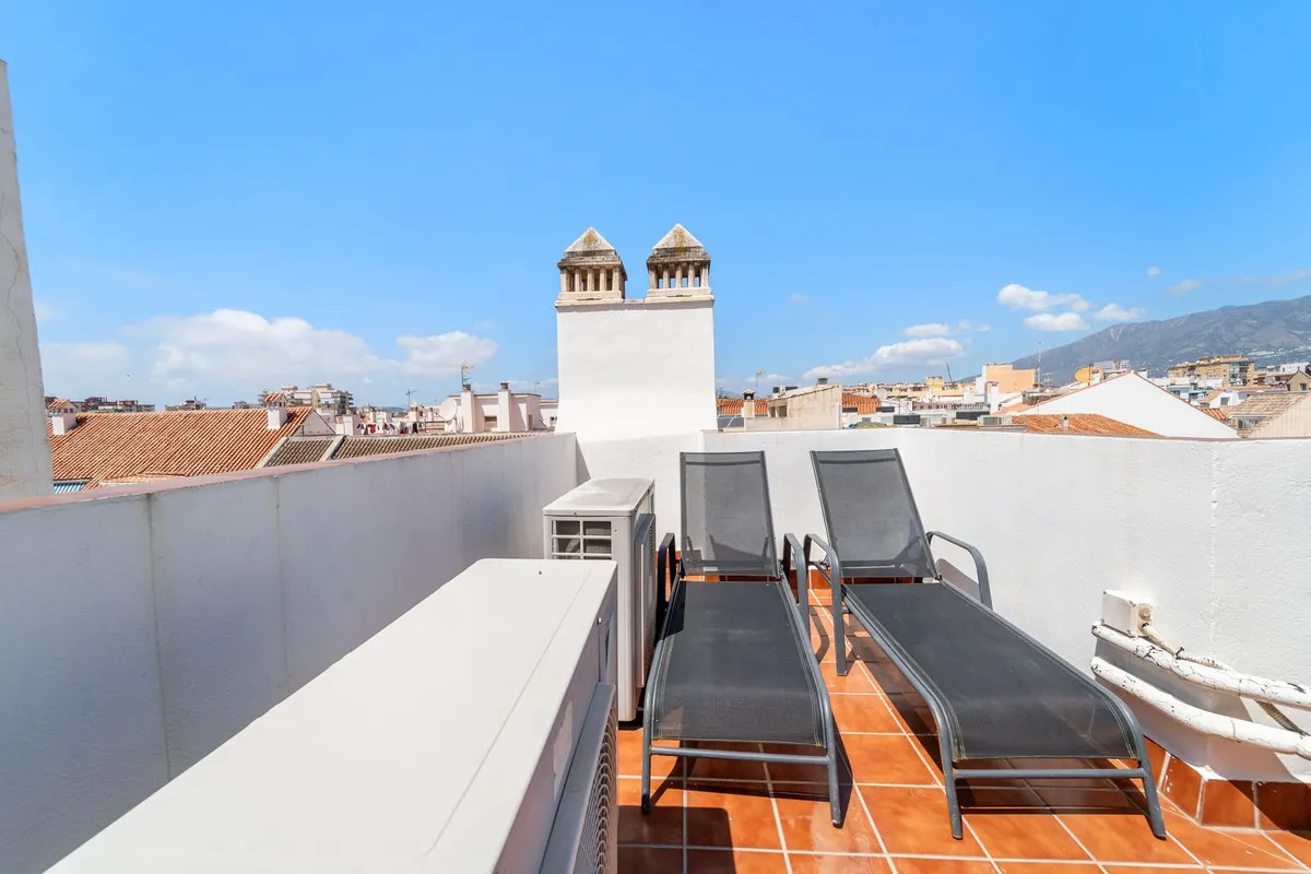 56084bfa-dc06-4396-a857-46d9b53a5797