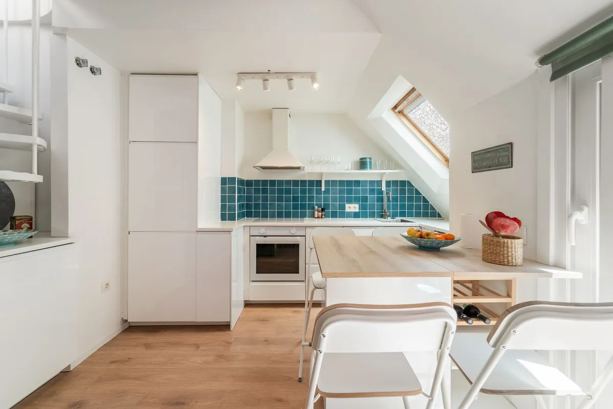 85b853c1-9035-4edf-9f1f-8f8380213e93