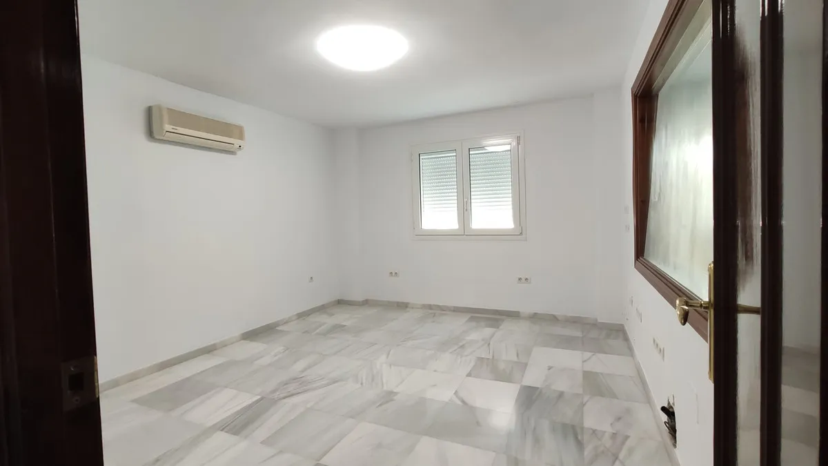 2ffde47c-6329-47c4-b8f3-d6203683da9c