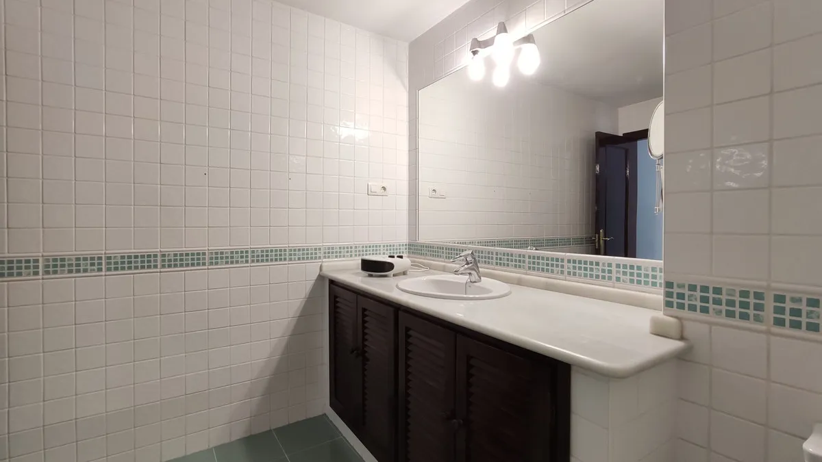 35717bd2-1278-4dc4-81da-2c1e4c90b2fd