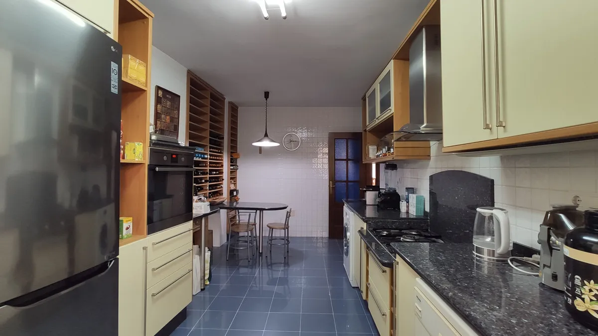 c8246b79-b48b-41dc-8d77-d4805a544a54