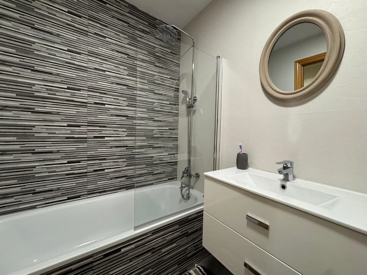 bf1232e0-79c6-4e9e-b746-f0b041b73447