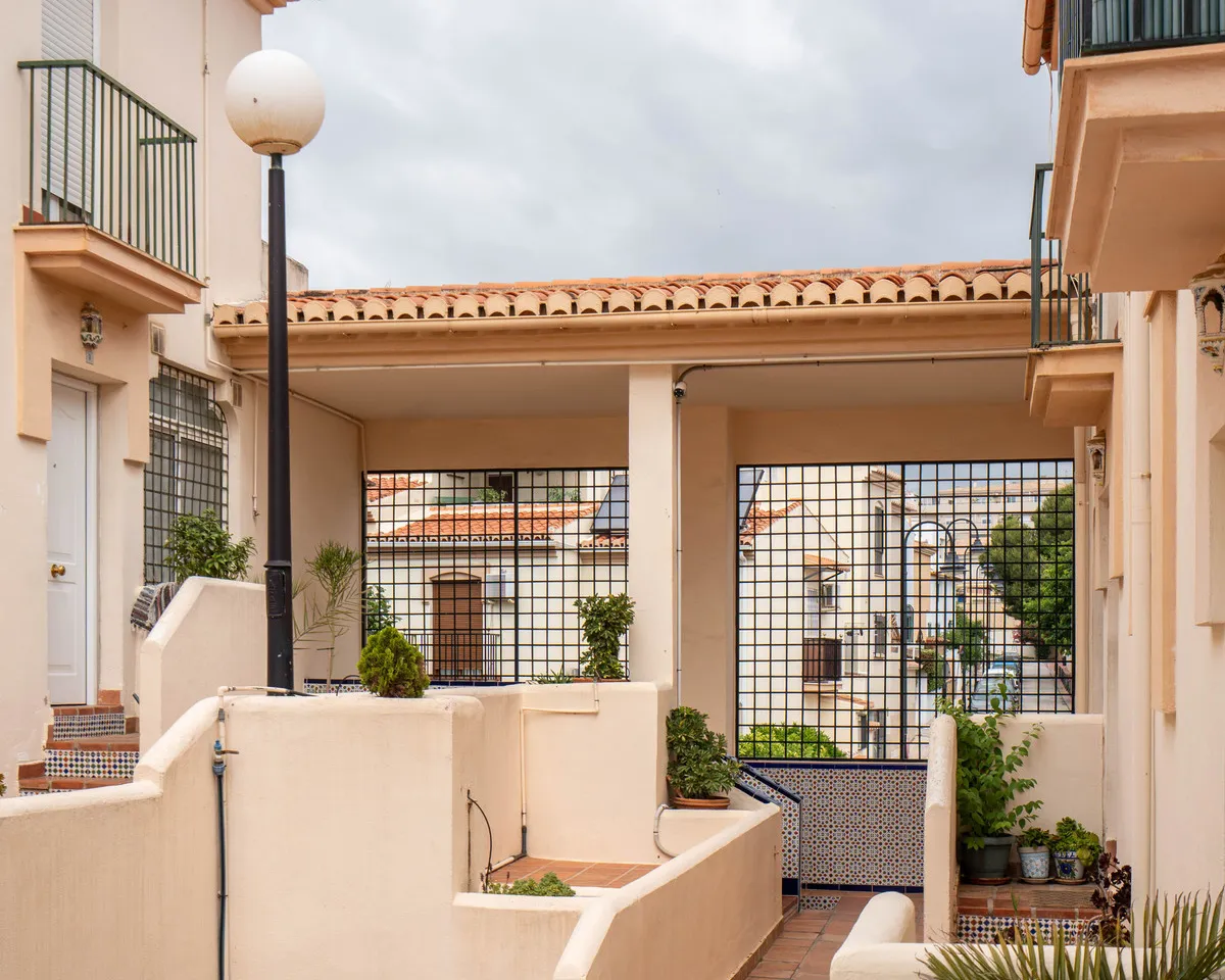 76f4e337-f3a4-4a64-8a48-4bfaed2b9dcc