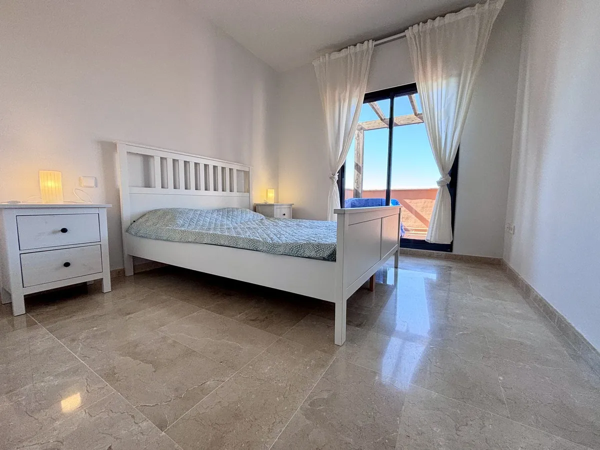 a054edf4-acc6-465b-9ce5-2bd432d68b39